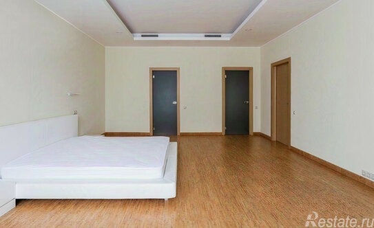 Аренда 5-комн квартиры на вторичном рынке Колобовский 1-й пер,  д. 14