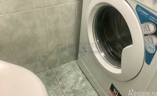Продажа 1-комн квартиры на вторичном рынке Ломоносовский пр-кт,  д. 34А