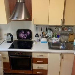 Продажа 4-комн квартиры на вторичном рынке Батюнинская улица,  д. 14