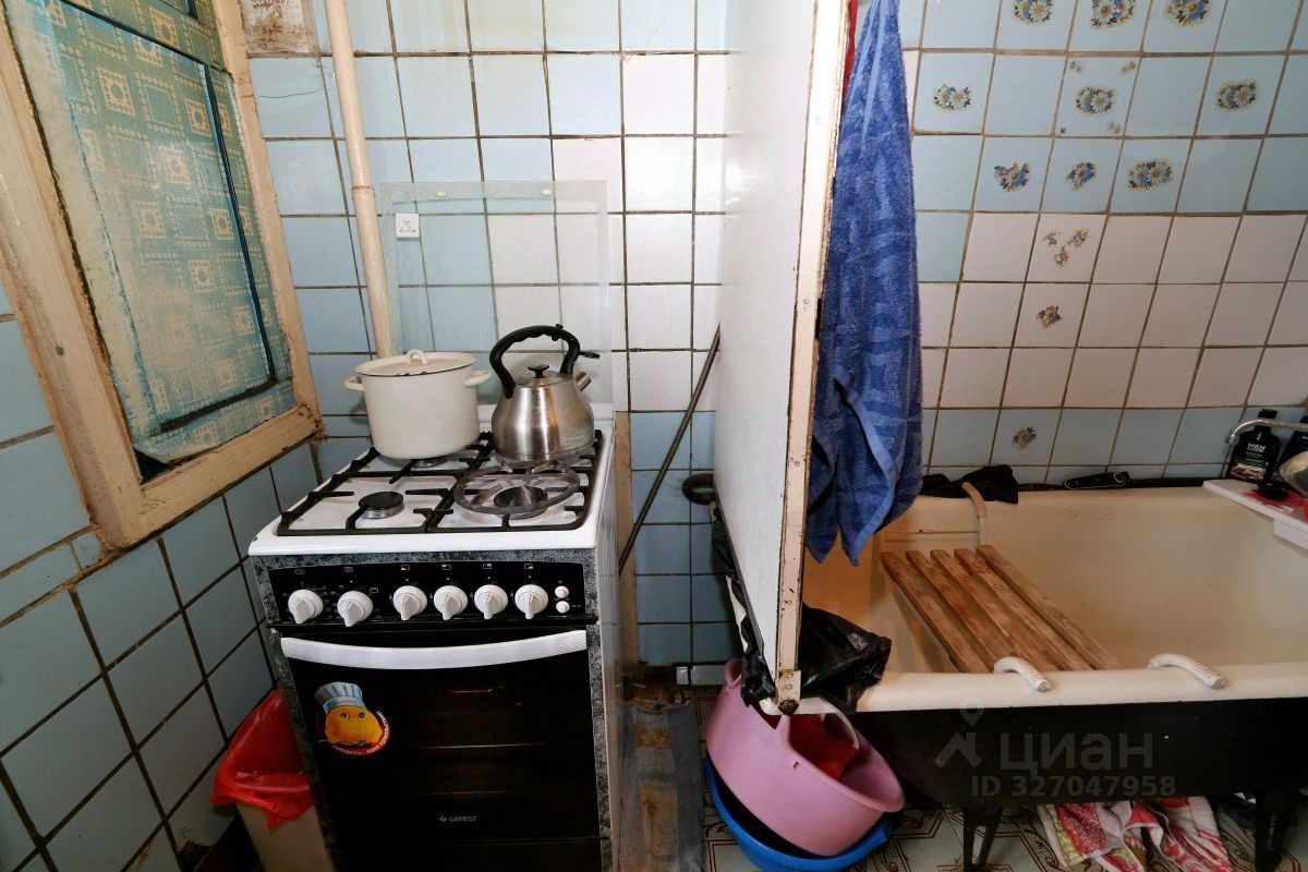 Продажа 3-комн квартиры на вторичном рынке Павловский Посад, улица Орджоникидзе, 13