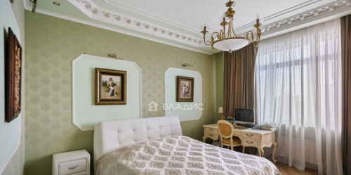 4-комн квартира Чапаевский пер,  д. 3