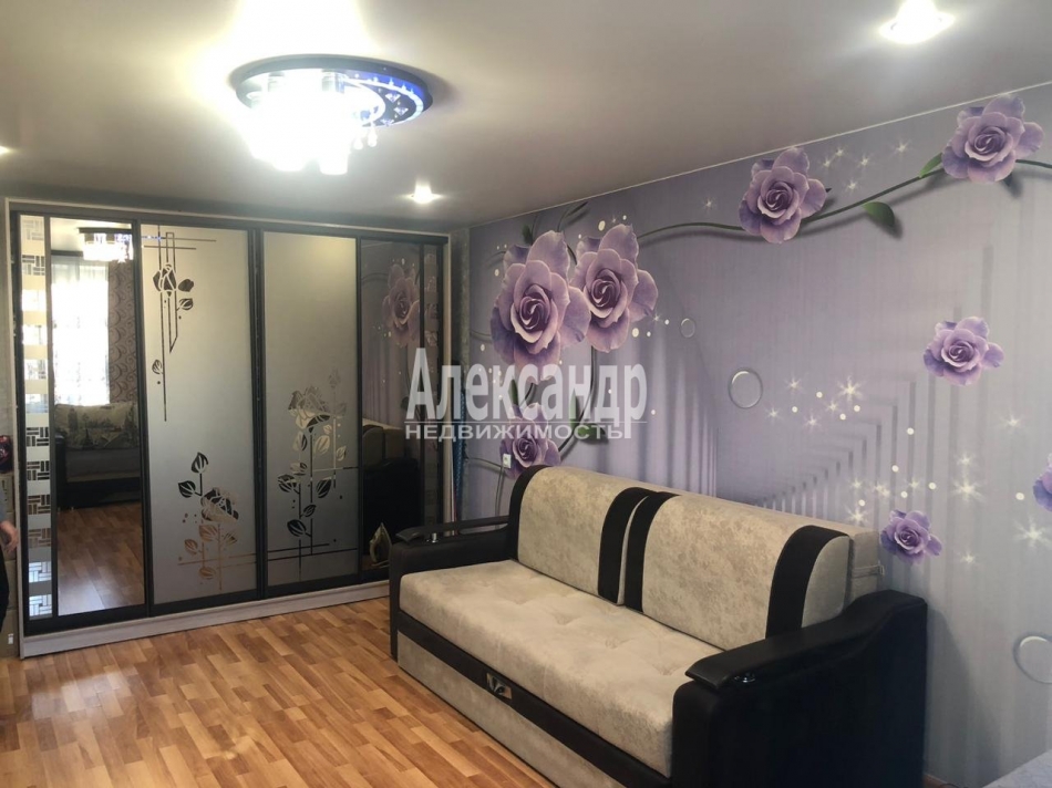 Продажа 1-комн квартиры на вторичном рынке Колпино г., Павловская ул. ,  д. 54,  к. 2