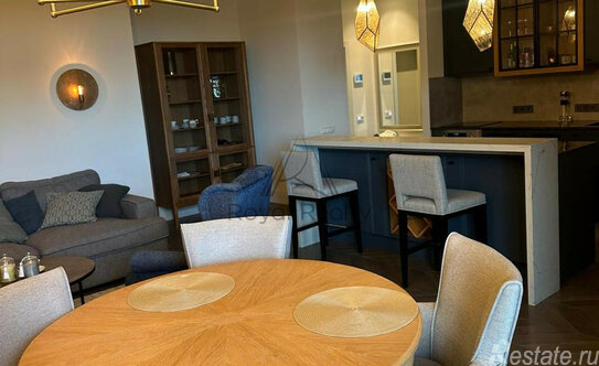 Продажа 2-комн квартиры на вторичном рынке Вязовая улица,  д. 8