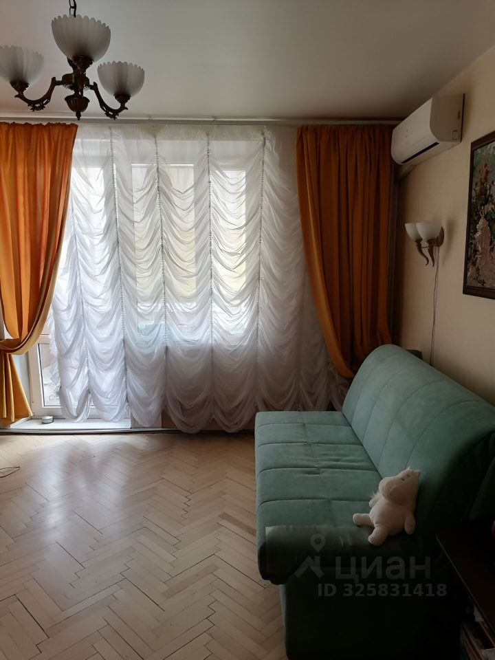 Продажа 2-комн квартиры на вторичном рынке улица Седова, 13К2
