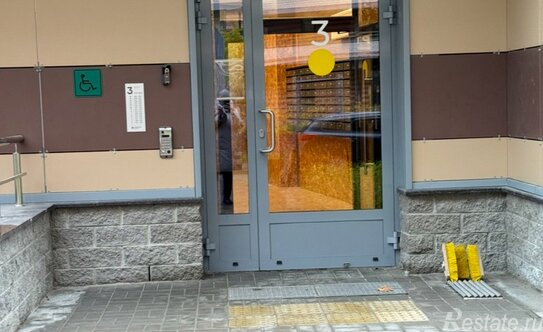 Продажа 3-комн квартиры на вторичном рынке Коломяжский пр-кт,  д. 13 к3