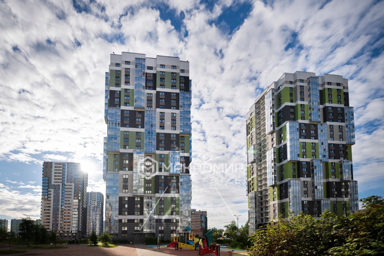 Продажа 3-комн квартиры на вторичном рынке дорога Кушелевская, 3к13