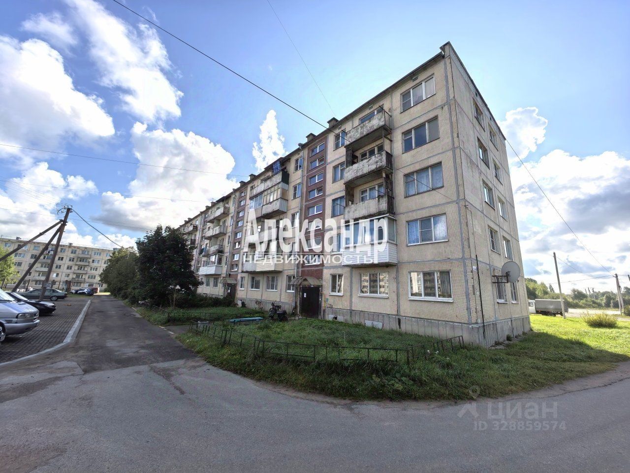 Продажа 2-комн квартиры на вторичном рынке пос. Севастьяново, Новая улица, 1