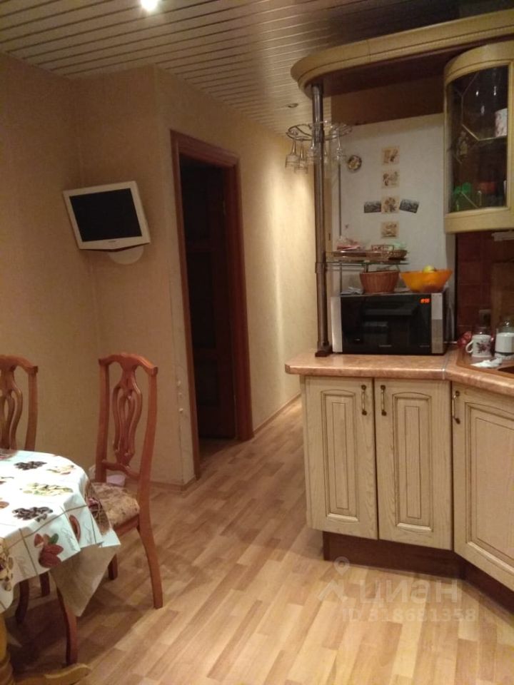 Продажа 2-комн квартиры на вторичном рынке Загребский бульвар, 7К3