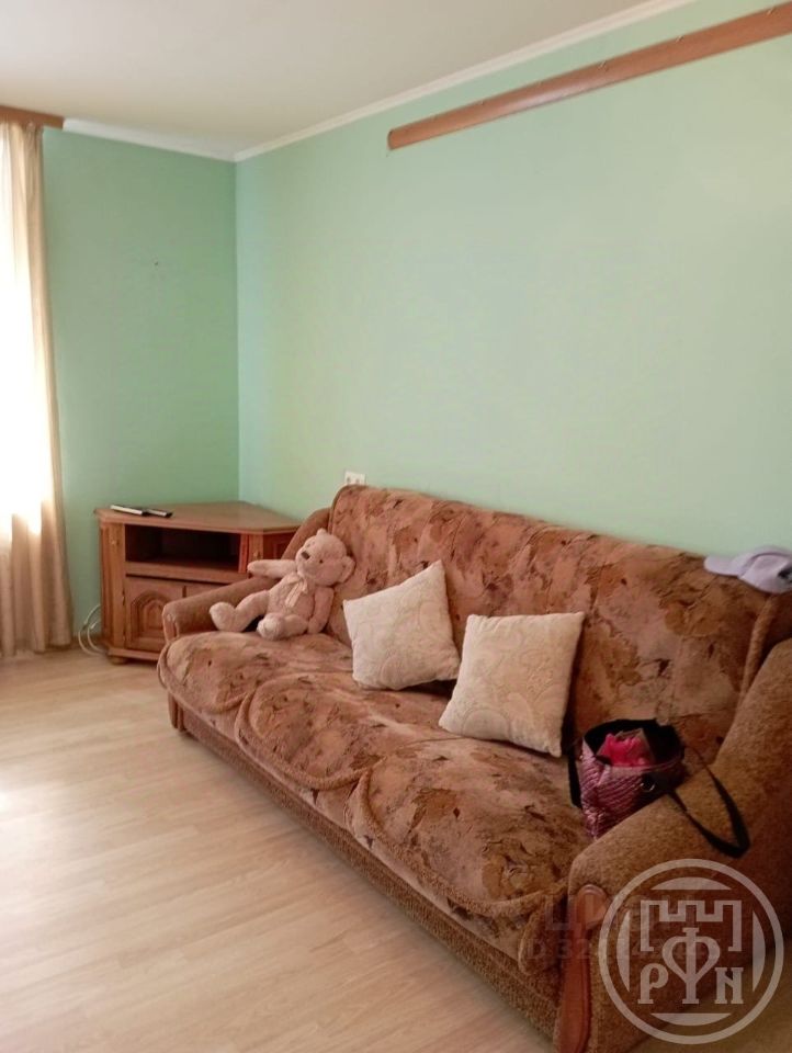 Продажа 2-комн квартиры на вторичном рынке пос. Осельки, 105