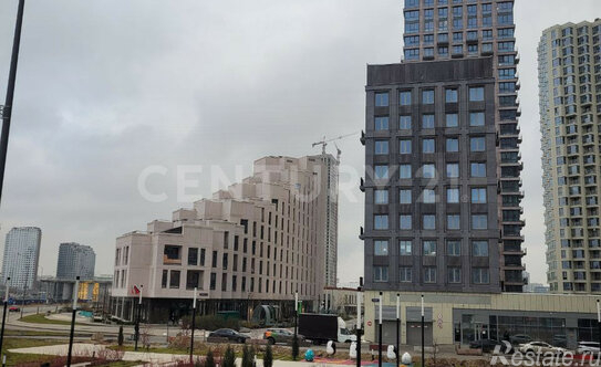 Продажа 4-комн квартиры на вторичном рынке Марка Шагала наб,  д. 11к3