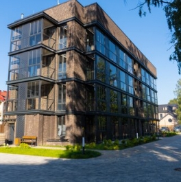 Продажа 1-комн квартиры на вторичном рынке Береговая улица,  д. 18 к2