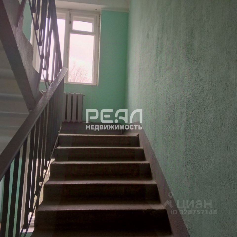 Продажа 1-комн квартиры на вторичном рынке Гатчина, улица Хохлова, 21
