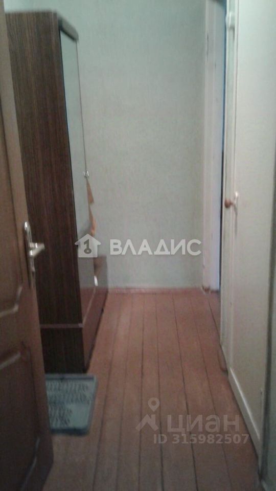 Продажа 2-комн квартиры на вторичном рынке Лобня, улица Дружбы, 8/12
