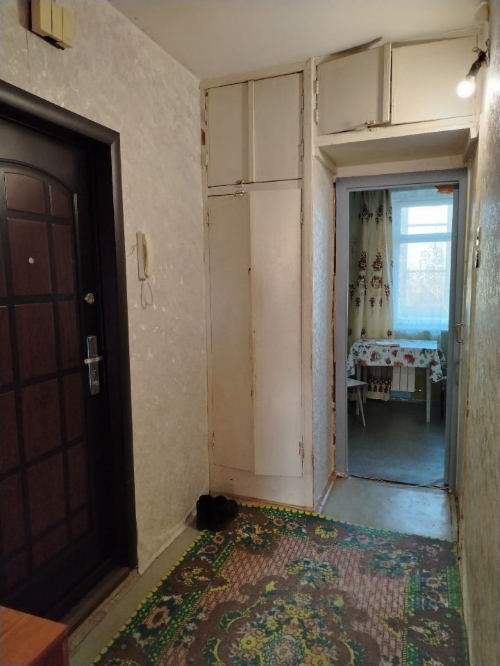 Продажа 1-комн квартиры на вторичном рынке 6-й мкр,  д. 22