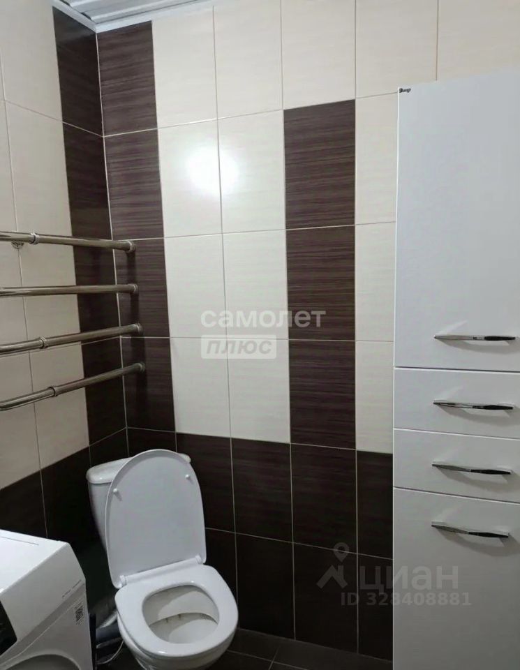 Продажа 3-комн квартиры на вторичном рынке Лобня, улица Крупской, 12а
