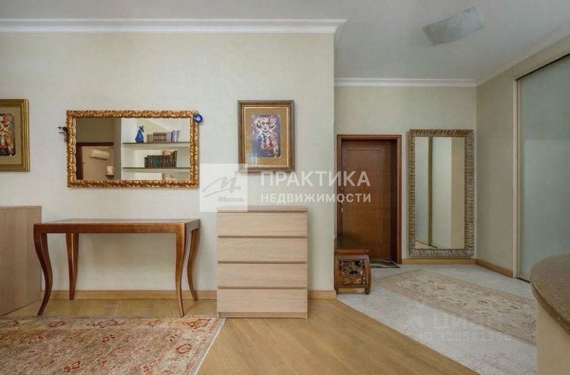 Продажа 2-комн квартиры на вторичном рынке Крылатская улица, 45К2