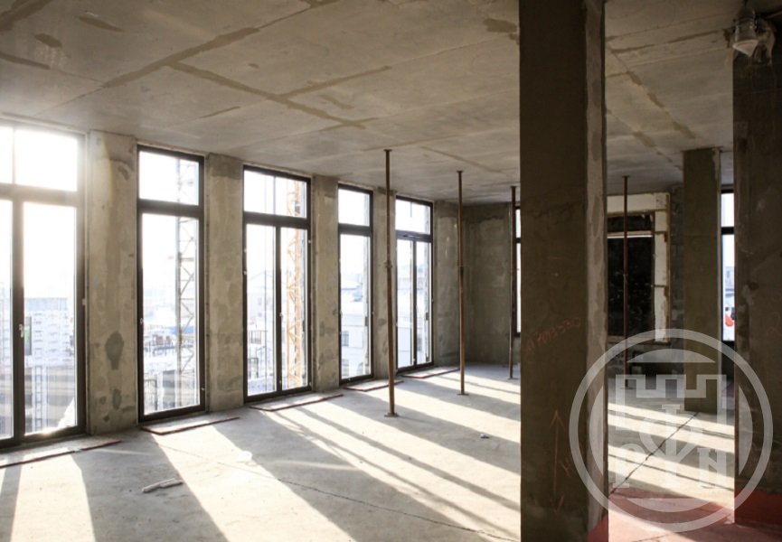 Продажа 4-комн квартиры на вторичном рынке 20-я линия В.О.,  д. 5-7