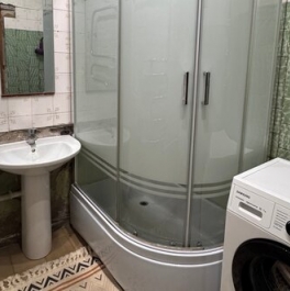 Продажа 3-комн квартиры на вторичном рынке 13-я линия,  д. 62