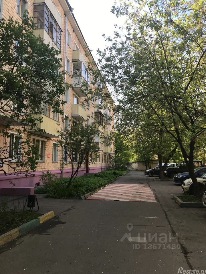 Продажа 3-комн квартиры на вторичном рынке улица Лобачика,  д. 23 к2