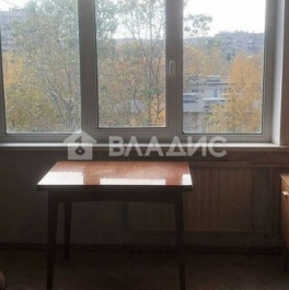 Продажа 3-комн квартиры на вторичном рынке Пражская улица,  д. 33