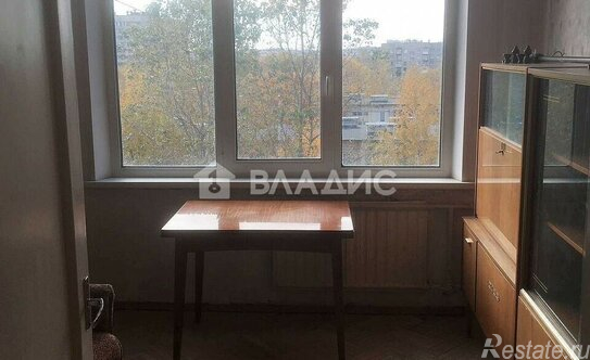 Продажа 3-комн квартиры на вторичном рынке Пражская улица,  д. 33