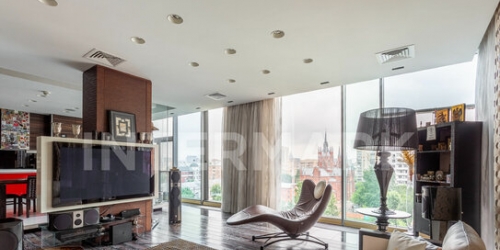 3-комн квартира улица Климашкина,  д. 17