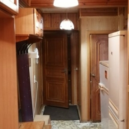 Аренда 4-комн квартиры на вторичном рынке Колпино г, Заводской пр-кт,  д. 58