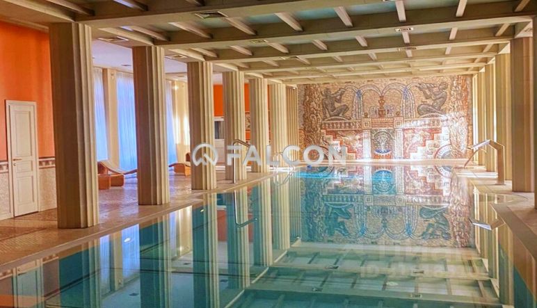 Продажа 4-комн квартиры на вторичном рынке Большой Левшинский переулок, 11