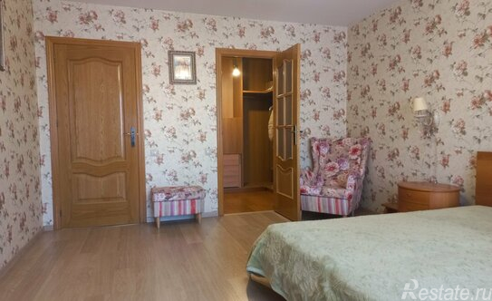 Продажа 6-комн квартиры на вторичном рынке ул Репищева,  д. 4,  к. 7