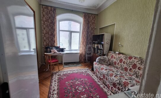 Продажа 5-комн квартиры на вторичном рынке Кирочная улица