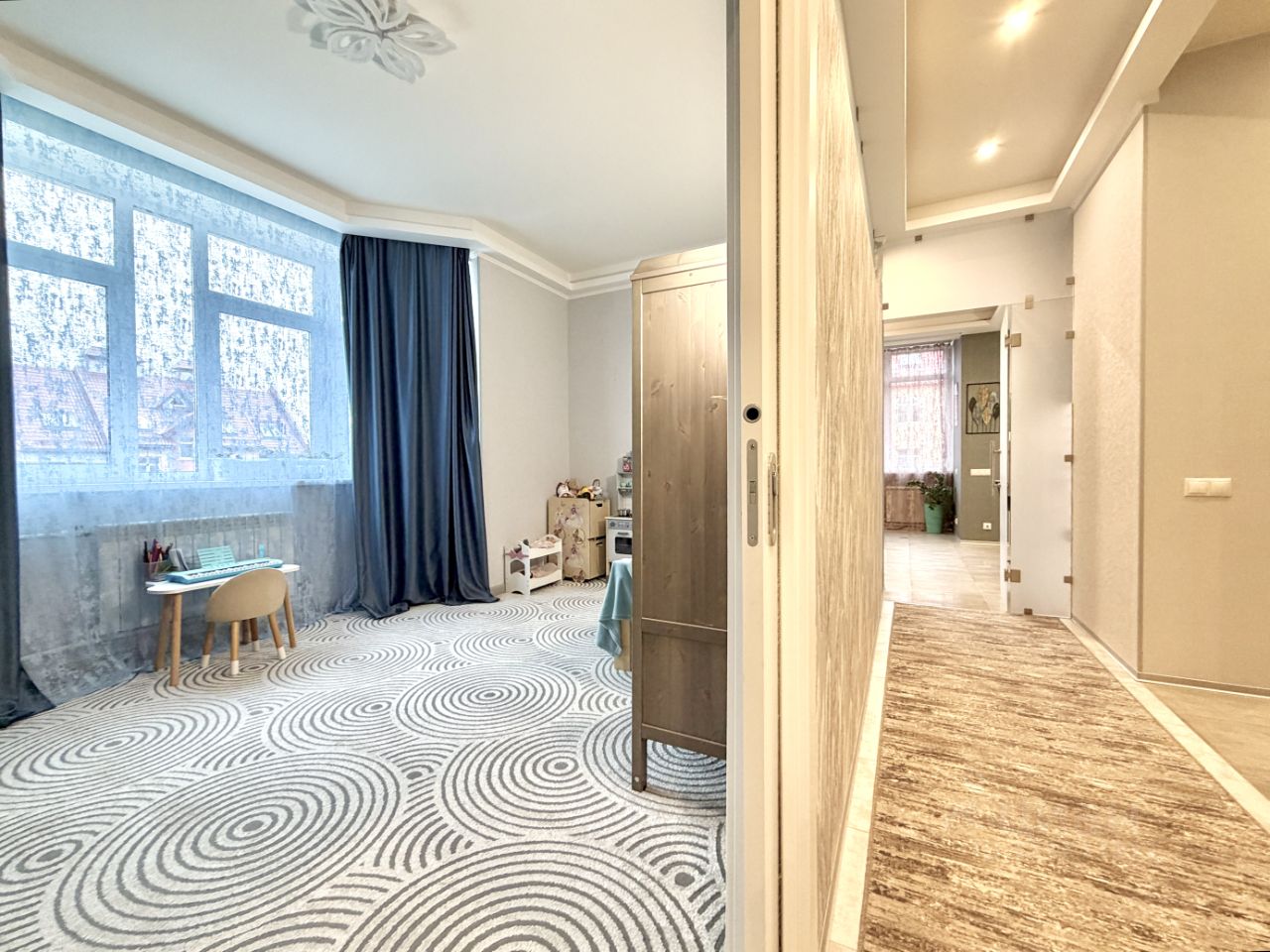 Продажа 4-комн квартиры на вторичном рынке Красногорск, улица Новая Опалиха, 10