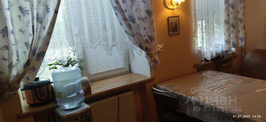 Продажа 3-комн квартиры на вторичном рынке пос. Стрельна, Санкт-Петербургское шоссе, 13