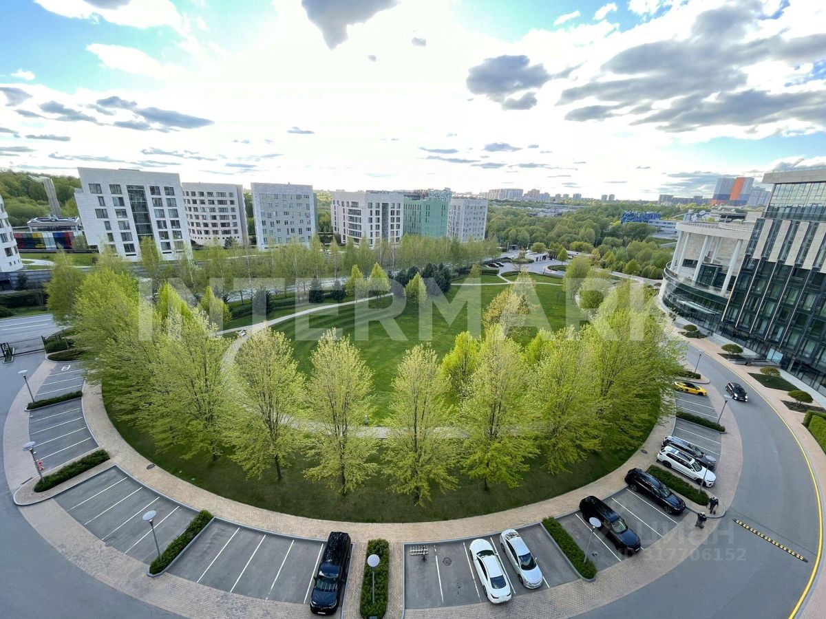 Продажа 4-комн квартиры на вторичном рынке Заречье пгт, улица Весенняя, 2к1