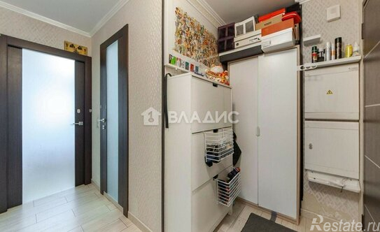 Продажа 3-комн квартиры на вторичном рынке улица Ирины Левченко,  д. 4