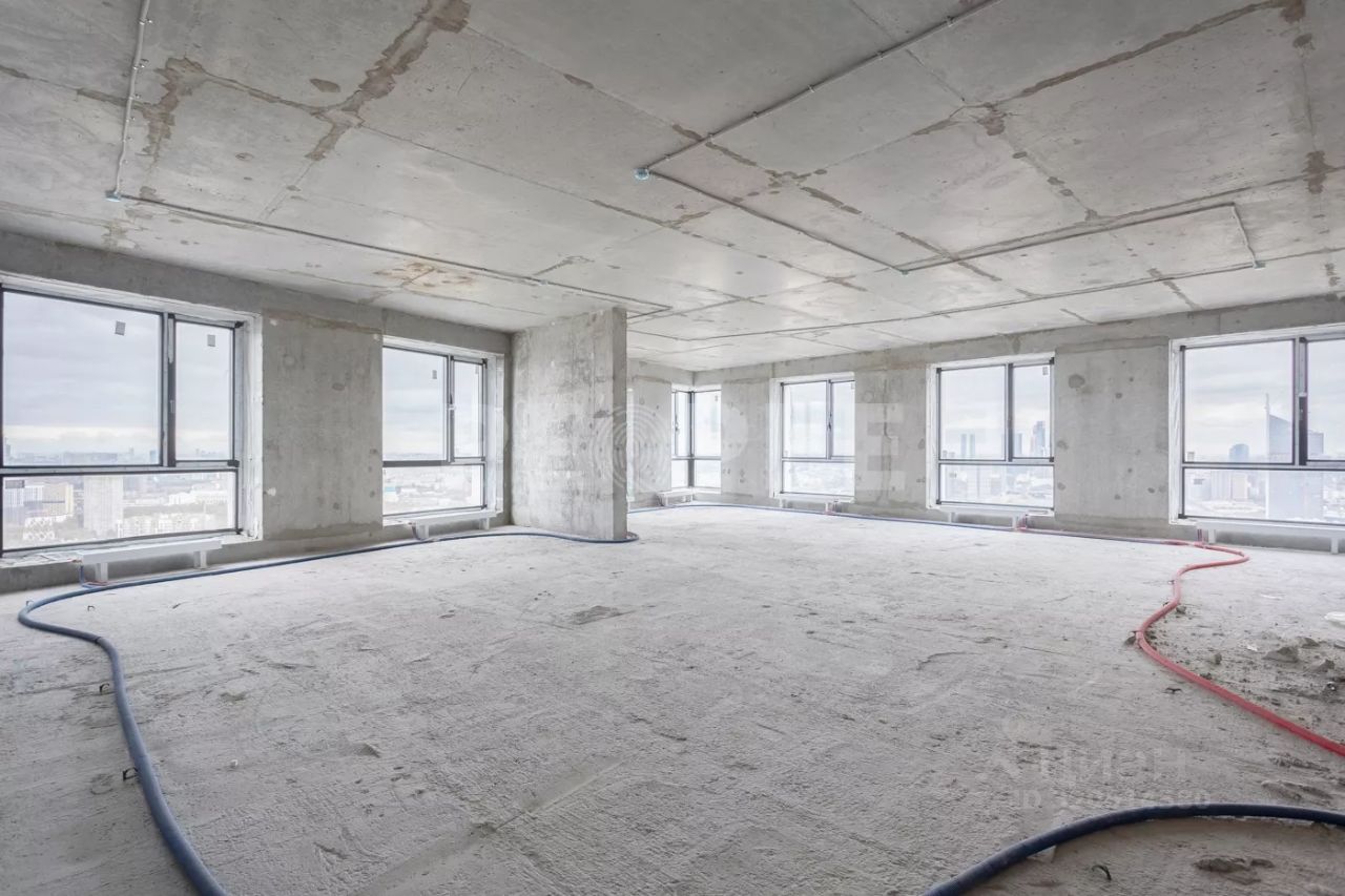 Продажа 5-комн квартиры на вторичном рынке улица Народного Ополчения, 15с5