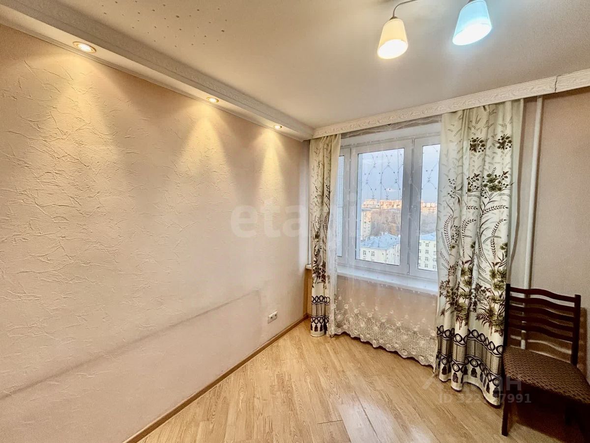 Продажа 3-комн квартиры на вторичном рынке Фруктовая улица, 3кА