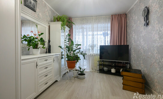 Продажа 2-комн квартиры на вторичном рынке Железнодорожный, Комсомольский проезд,  д. 4