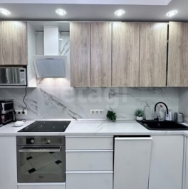 Продажа 2-комн квартиры на вторичном рынке улица Маршала Захарова,  д. 16 к3