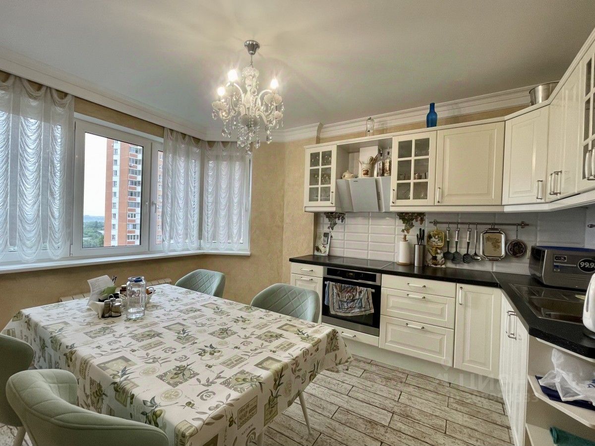 Продажа 2-комн квартиры на вторичном рынке Путилково пгт, улица Садовая, 19