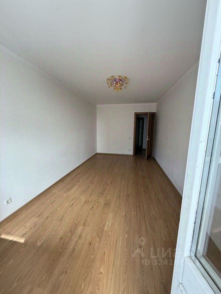 Продажа 3-комн квартиры на вторичном рынке улица Дмитрия Ульянова, 36