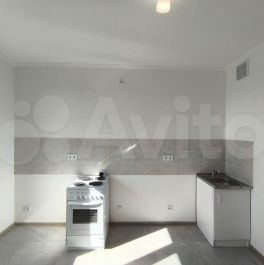 Продажа 1-комн квартиры на вторичном рынке Шепелюгинская улица,  д. 16