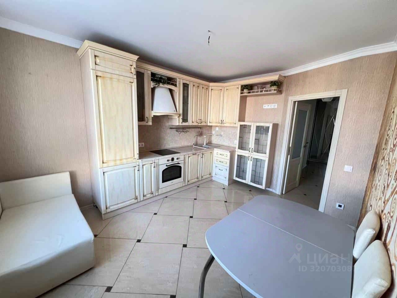 Продажа 2-комн квартиры на вторичном рынке Лобня, Окружная улица, 11к4