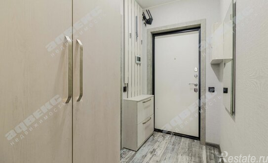 Продажа 1-комн квартиры на вторичном рынке Мурино, пр-кт Авиаторов Балтики,  д. 25