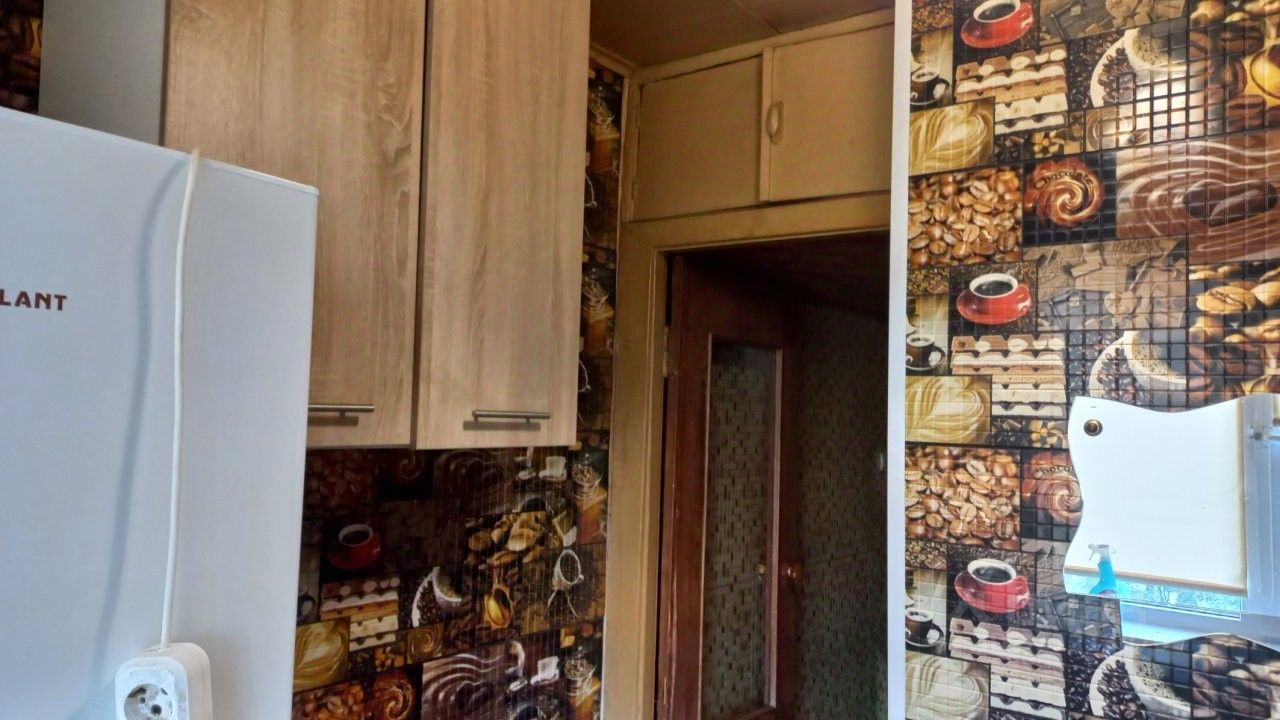 Продажа комнаты Ломоносов, Александровская улица, 31