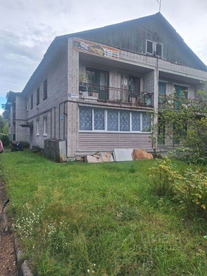 Продажа 2-комн квартиры на вторичном рынке Приозерск, Заозерная улица, 10