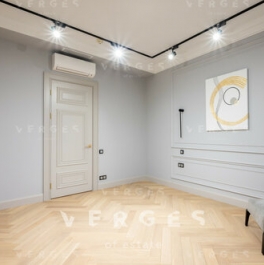 Продажа 5-комн квартиры на вторичном рынке Минская улица,  д. 2