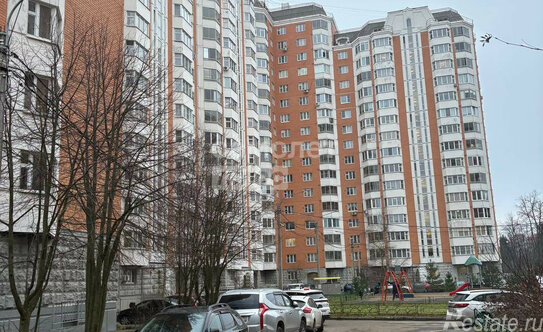 Продажа 3-комн квартиры на вторичном рынке Голубое, ул Родниковая,  д. 3