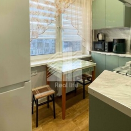 Продажа 2-комн квартиры на вторичном рынке Юбилейный, улица Тихомировой,  д. 9