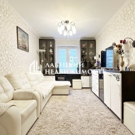 Продажа 3-комн квартиры на вторичном рынке улица Маршала Захарова,  д. 62 к1