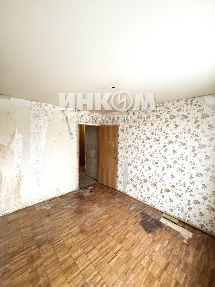 Продажа 3-комн квартиры на вторичном рынке Сторожевая улица,  д. 20